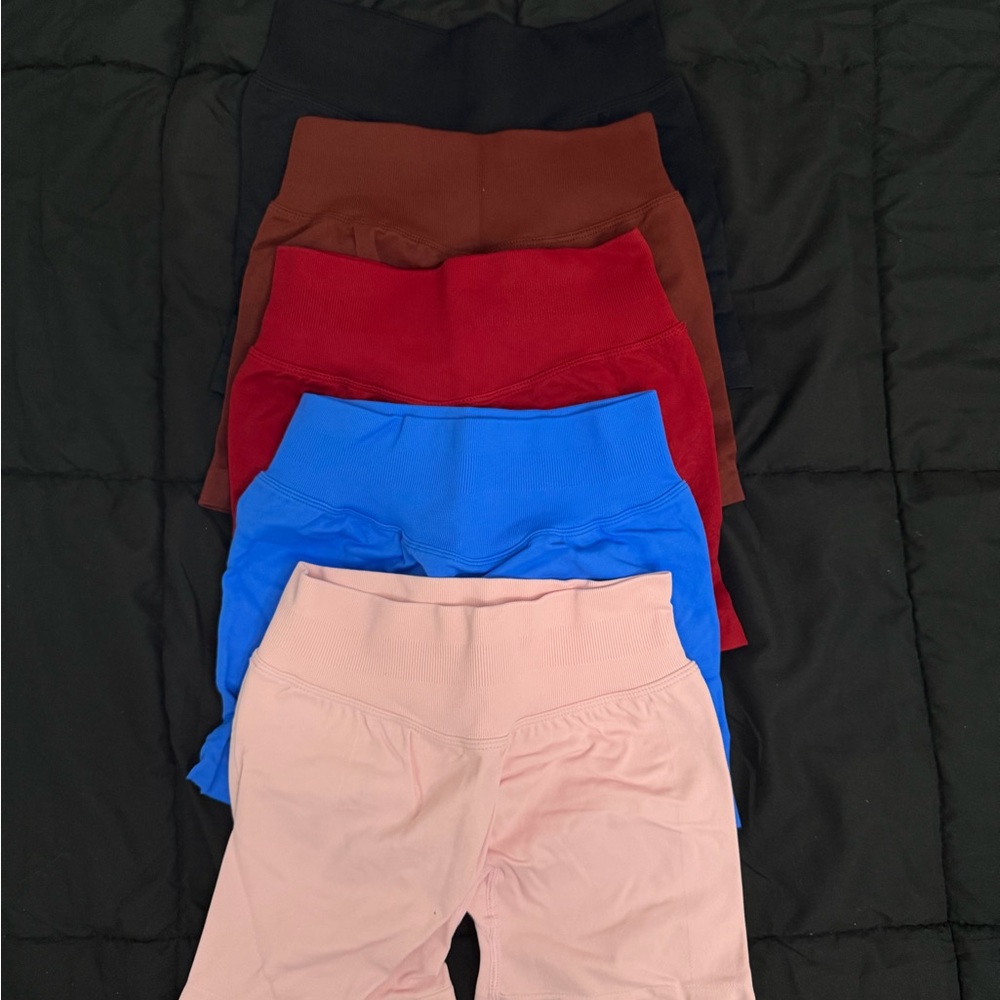 Mid-Waisted Gym Short Set